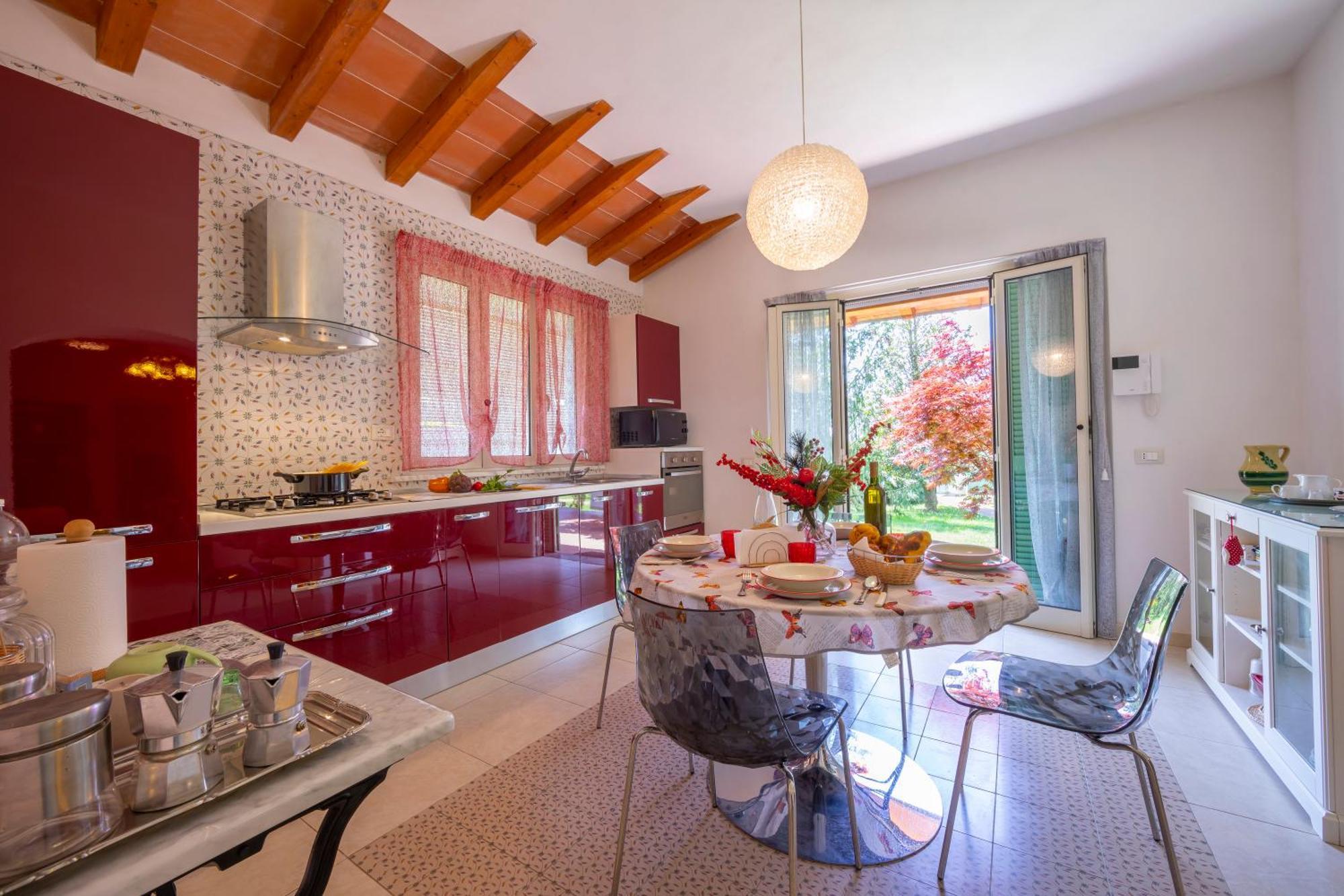 Villa Clara Few Km From The Sea - Happy Rentals ปิเอตราซานตา ภายนอก รูปภาพ