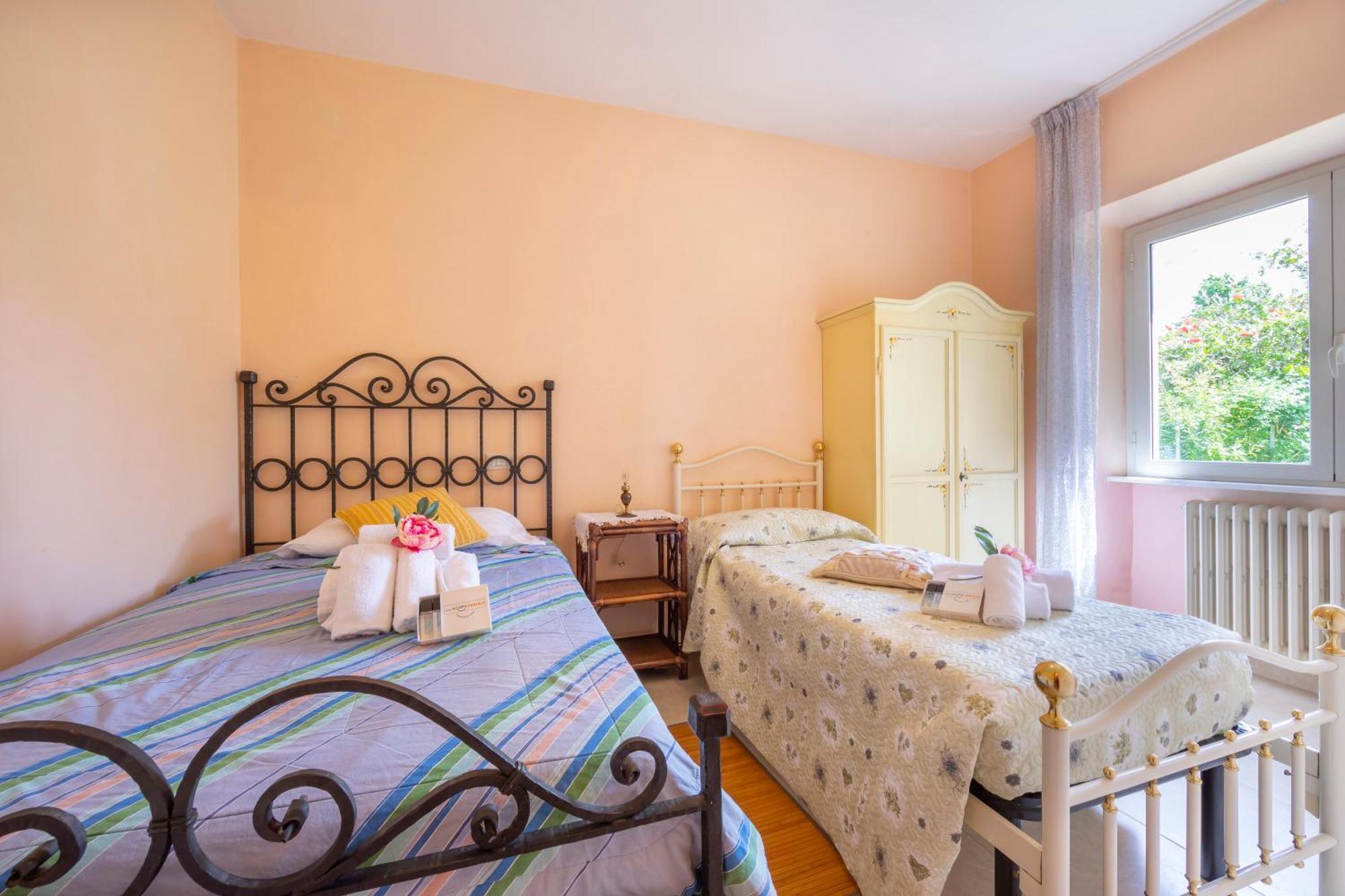 Villa Clara Few Km From The Sea - Happy Rentals ปิเอตราซานตา ภายนอก รูปภาพ