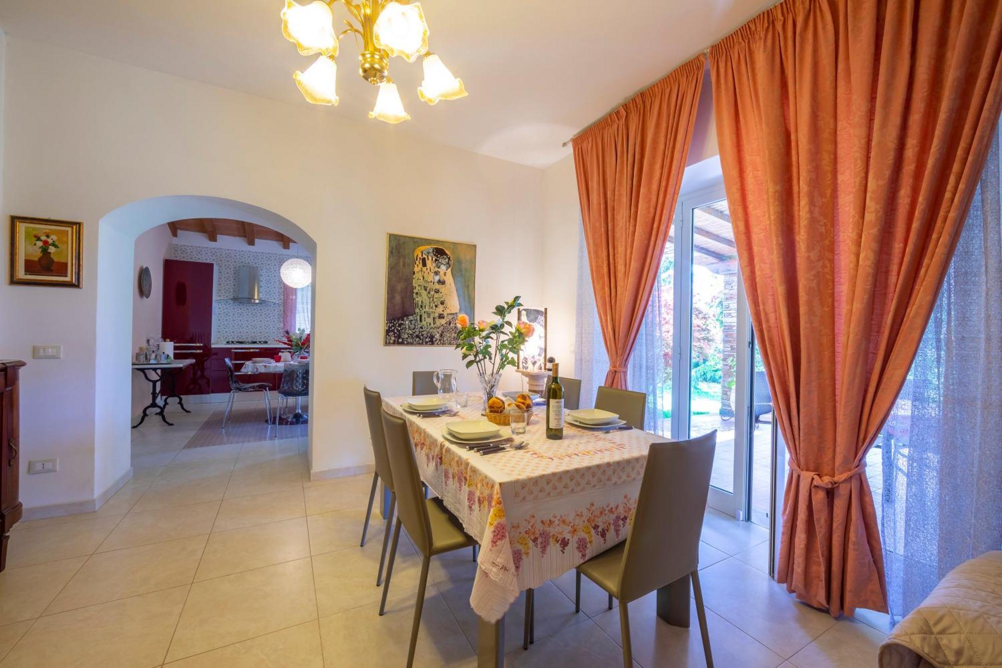 Villa Clara Few Km From The Sea - Happy Rentals ปิเอตราซานตา ภายนอก รูปภาพ